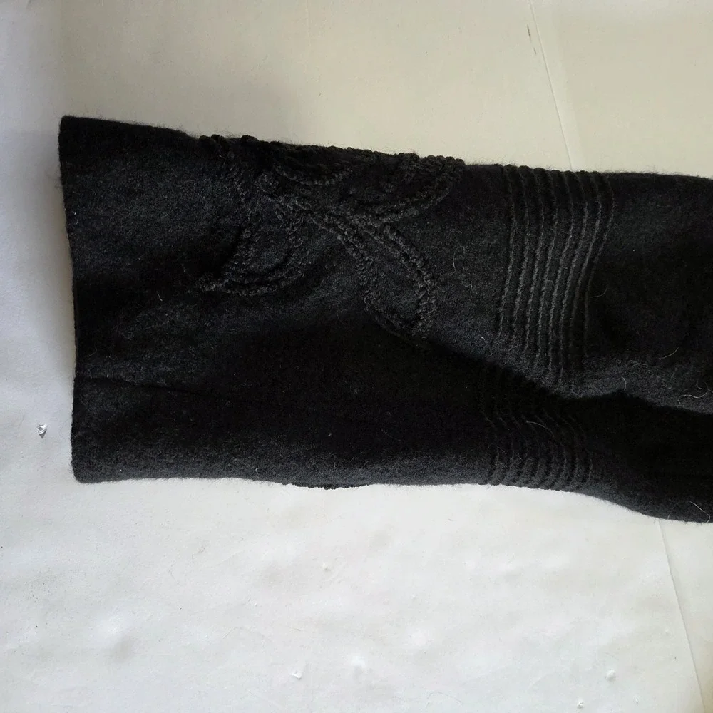 Geiger Blazer Women's Size 38 Black Wool Gothic Gold Hardware Vintage